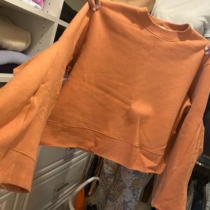 GORGEOUS ORANGE SWEATER WITH EXAGGERATED SLEEVES